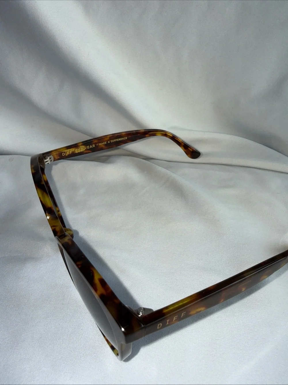 Diff Eyewear Tortoise Frame Sunglasses with Gray Lenses